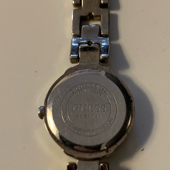 Women’s Vintage Guess Watch - Picture 3 of 3